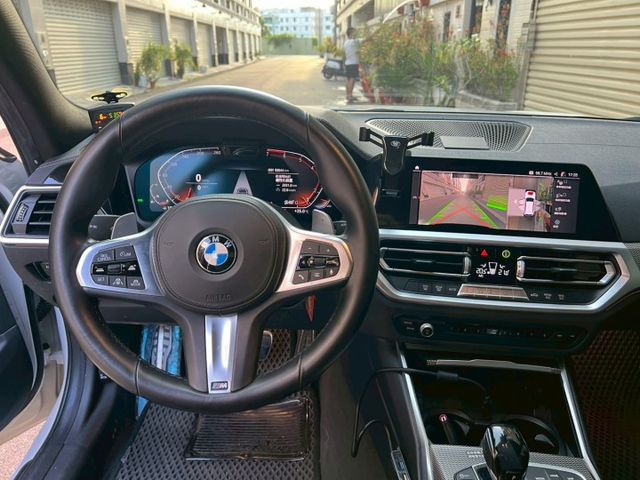 Touring 330i M Sport 總代理 原版件 定期保養 里程保證  第6張相片