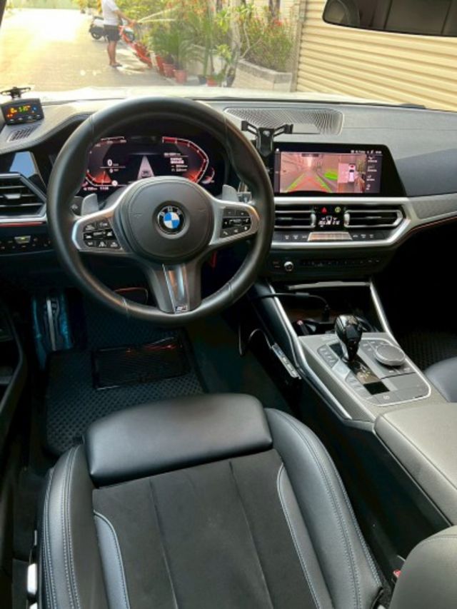 Touring 330i M Sport 總代理 原版件 定期保養 里程保證  第7張相片