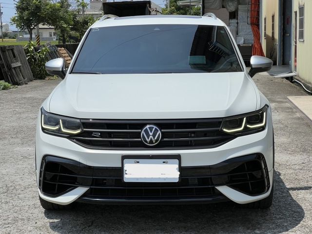 原鈑件 一手車 原廠保養 里程保證 新車保固中 360環景 HK音響 全景天窗 抬頭顯示器  第2張相片