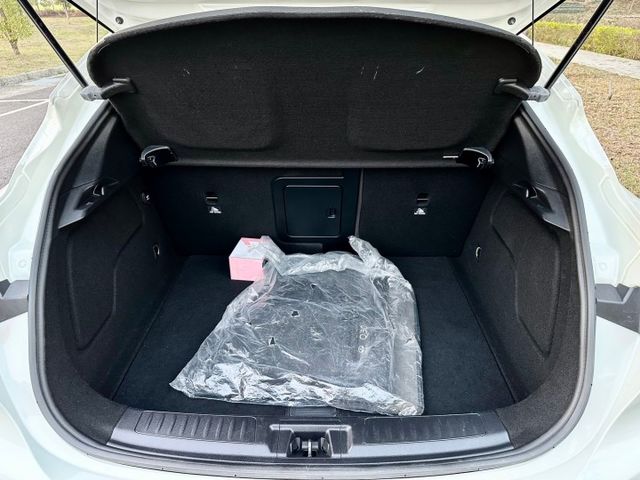 Q30風尚版 1.6T 一手車實跑6萬5里程保證 IKEY 環景攝影 ACC跟車 全景天窗 雙電動椅 換檔撥片  第9張相片