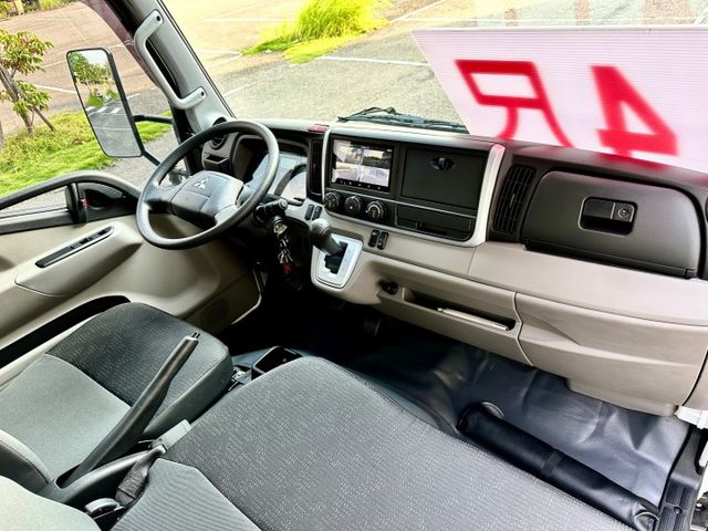 正5噸 14.5呎 揹箱 自排 一手車原廠紀錄只跑7千公里 里程保證 四向錄影鏡頭 全車如新  第7張相片