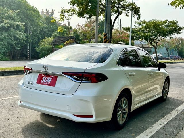 12代 豪華版 一手車實跑2萬2里程保證 ACC跟車 車道維持輔助 7安 恆溫空調 自動遠光燈 原廠保固到2025.08  第3張相片