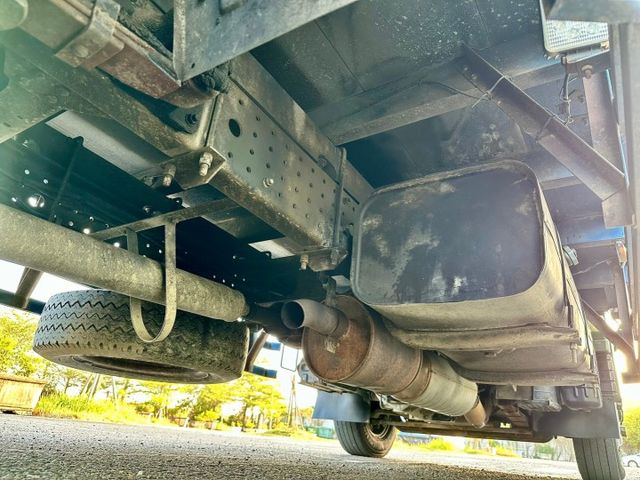 五期堅達 自排 3噸半 已變更載重 14.5呎 一手車原廠紀錄實跑20萬里程保證 五面掀帆布 升降尾門  第18張相片