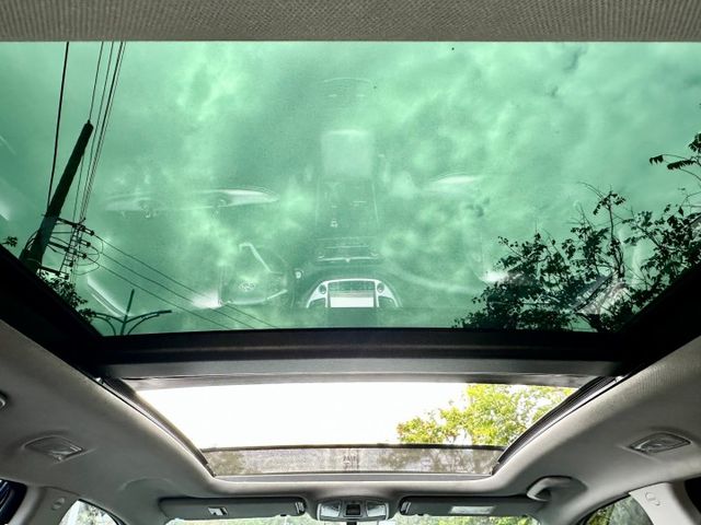 TUCSON 2.0汽油 尊貴型 一手車實跑11萬8里程保證 IKEY 定速巡航 駕駛座電動椅 全景天窗 原廠影音主機  第19張相片