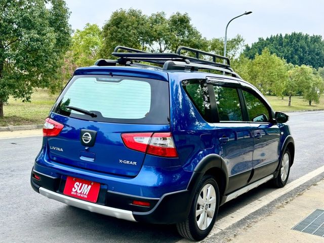 LIVINA 省油 大空間 一手車原廠紀錄實跑12萬里程保證 原廠影音 數位電視 倒車顯影 衛星導航 盲點 抬頭顯示器  第3張相片
