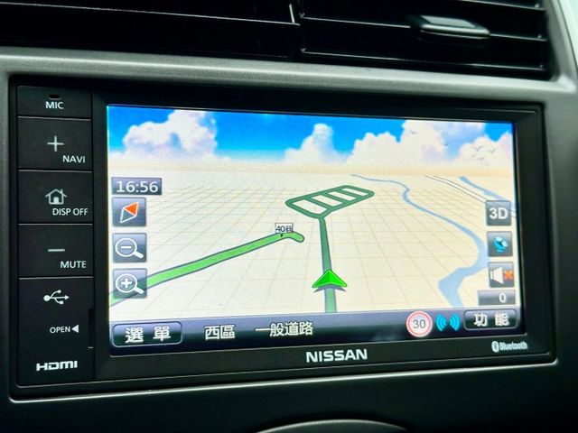 LIVINA 省油 大空間 一手車原廠紀錄實跑12萬里程保證 原廠影音 數位電視 倒車顯影 衛星導航 盲點 抬頭顯示器  第16張相片