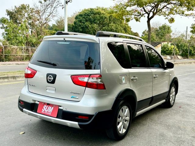LIVINA 掀背大空間 一手車原廠紀錄實跑10萬里程保證  第3張相片