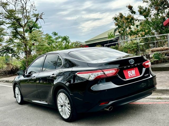 油電 尊爵特仕版 一手車原廠紀錄實跑6萬7里程保證 原廠影音主機 ACC跟車 車道維持 雙電動椅 導航 盲點 抬頭顯示  第4張相片