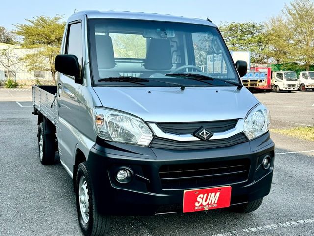 中華菱利1.3  本車里程於10萬5在原廠更換儀表 一手車實跑15萬2里程保證  第2張相片