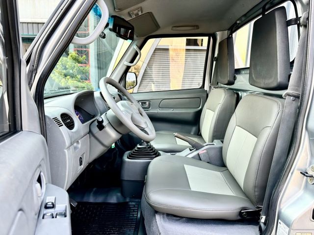 中華菱利1.3  本車里程於10萬5在原廠更換儀表 一手車實跑15萬2里程保證  第5張相片