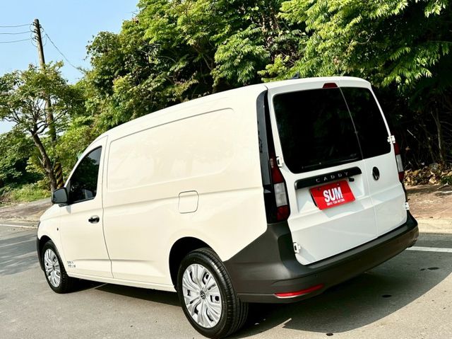 CADDY 1.5TSi 2人座貨車版 手排 一手車原廠紀錄實跑7萬4里程保證 原廠保固到2026.03  第4張相片