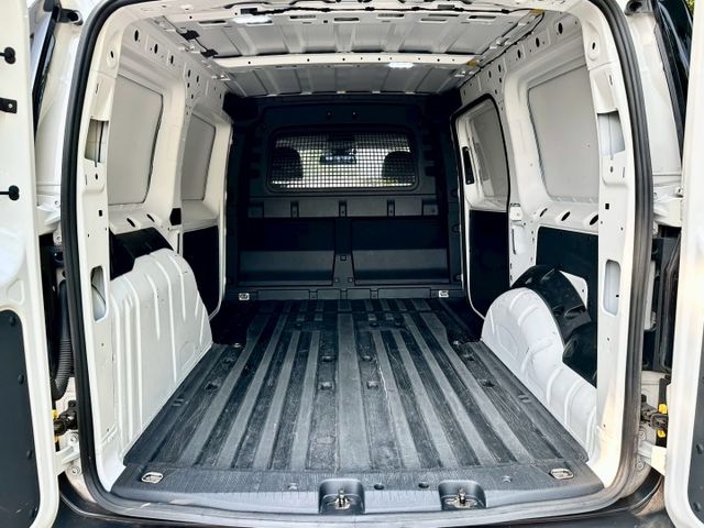 CADDY 1.5TSi 2人座貨車版 手排 一手車原廠紀錄實跑7萬4里程保證 原廠保固到2026.03  第9張相片