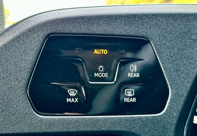 CADDY 1.5TSi 2人座貨車版 手排 一手車原廠紀錄實跑7萬4里程保證 原廠保固到2026.03  第16張相片