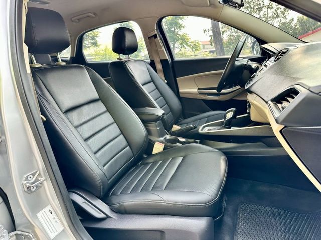 ESCORT 1.5 便宜代步車 一手車實跑13萬里程保證 4安 胎壓監控  第6張相片