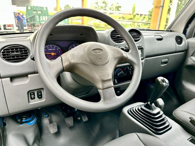 菱利 1.3 四輪傳動 5速手排附加力擋 白鐵斗 一手車實跑16萬3里程保證  第8張相片