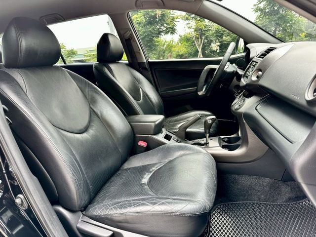 RAV4 2.4 日系進口休旅 一手車實跑14萬7里程保證 駕駛座電動椅 定速巡航 恆溫空調 前後駐車雷達  第6張相片