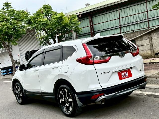CRV VTiS 1.5渦輪 一手車實跑16萬3里程保證 IKEY LED頭尾燈 定速巡航 換檔撥片 衛星導航 倒車顯影  第4張相片