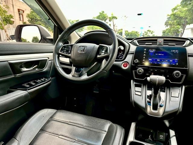 CRV VTiS 1.5渦輪 一手車實跑16萬3里程保證 IKEY LED頭尾燈 定速巡航 換檔撥片 衛星導航 倒車顯影  第9張相片