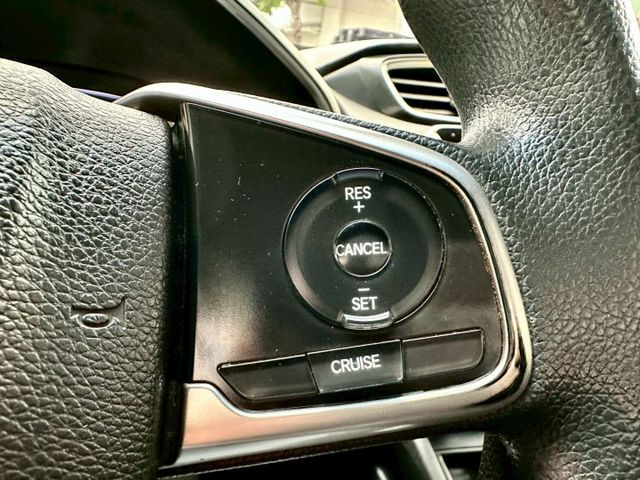 CRV VTiS 1.5渦輪 一手車實跑16萬3里程保證 IKEY LED頭尾燈 定速巡航 換檔撥片 衛星導航 倒車顯影  第12張相片