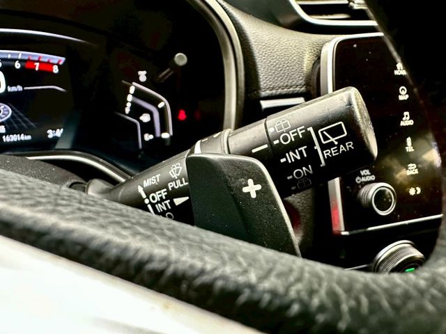 CRV VTiS 1.5渦輪 一手車實跑16萬3里程保證 IKEY LED頭尾燈 定速巡航 換檔撥片 衛星導航 倒車顯影  第14張相片