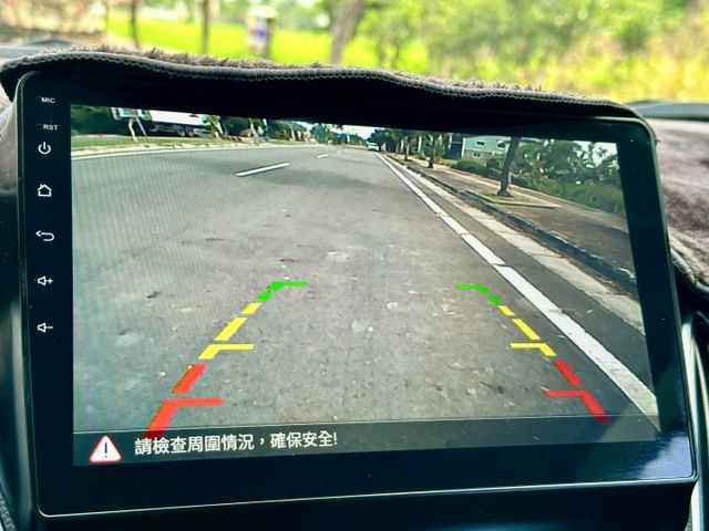 2.0尊貴型 實跑19萬6里程保證 定速巡航 駕駛座電動椅 恆溫空調 安卓影音主機 倒車顯影 循跡防滑  第16張相片