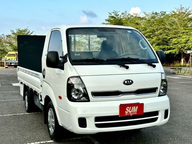 卡旺3.25噸 6速手排 一手車實跑9萬9里程保證 升降尾門 安全氣囊  第2張相片
