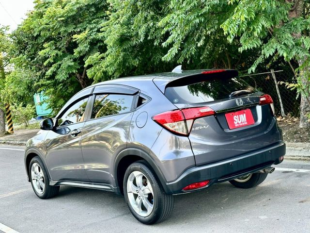 HRV1.8 VTiS 一手車實跑5萬8里程保證 IKEY 換檔撥片 定速巡航 安卓主機 倒車顯影 6安 循跡防滑  第4張相片