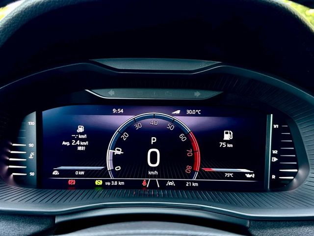1.0TSi 全新領牌車 原廠保固到2028.07 IKEY ACC跟車 車道維持 盲點偵測 電動尾門 駕駛座電動椅  第10張相片