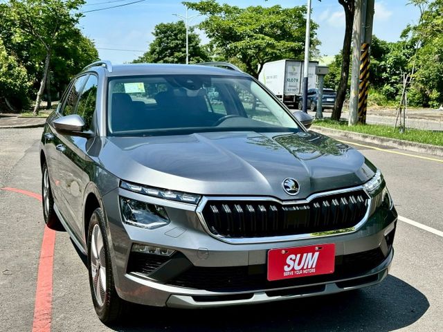 1.0TSi 全新領牌車 原廠保固到2029.01 IKEY ACC跟車 車道維持 盲點偵測 電動尾門 駕駛座電動椅  第2張相片