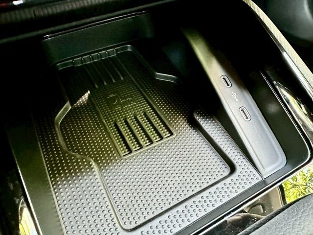 1.0TSi 全新領牌車 原廠保固到2029.01 IKEY ACC跟車 車道維持 盲點偵測 電動尾門 駕駛座電動椅  第19張相片