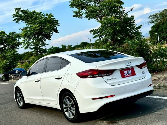 1.6柴油渦輪 一手車原廠紀錄實跑11萬里程保證 定速巡航 安卓影音主機 倒車顯影 衛星導航  第4張相片