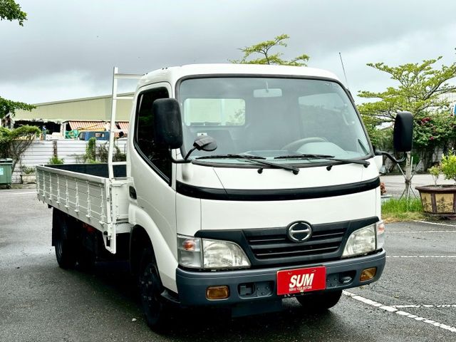 四期HINO 3噸半 已變更載重 14呎貨斗 原廠紀錄實跑23萬8里程保證  第2張相片