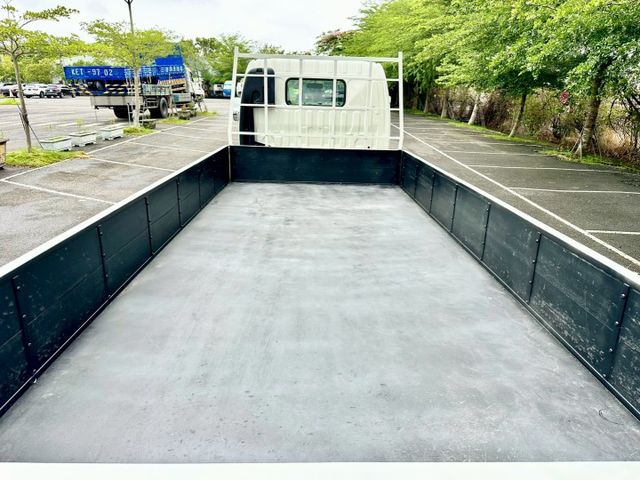 四期HINO 3噸半 已變更載重 14呎貨斗 原廠紀錄實跑23萬8里程保證  第15張相片