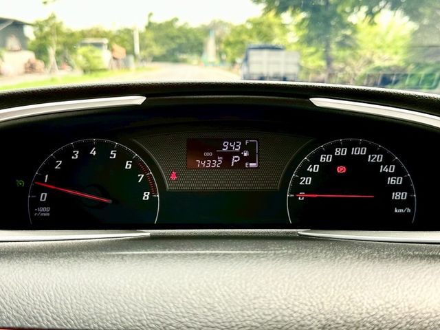 SIENTA1.8 五人座豪華版 一手車實跑7萬4里程保證 IKEY 定速巡航 影音主機 衛星導航 倒車顯影 恆溫空調  第12張相片