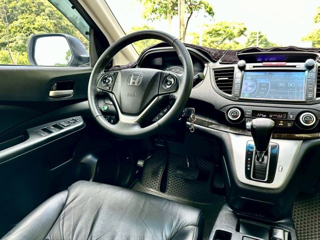 四代CRV 2.4 四輪傳動 實跑9萬5里程保證 定速巡航 換檔撥片 駕駛座電動椅 影音主機 天窗 MODULO套件  第11張相片