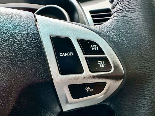 一手車實跑16萬里程保證 定速巡航 原廠影音主機 衛星導航 數位電視 恆溫空調 抬頭顯示器  第13張相片