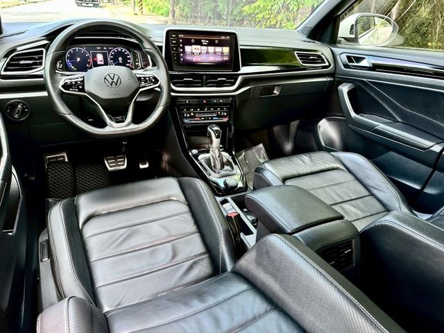 330TSi R-LINE 一手車實跑2萬4里程保證 ACC跟車 車道維持 自動停車輔助 駕駛座電動椅 全景天窗 盲點  第9張相片
