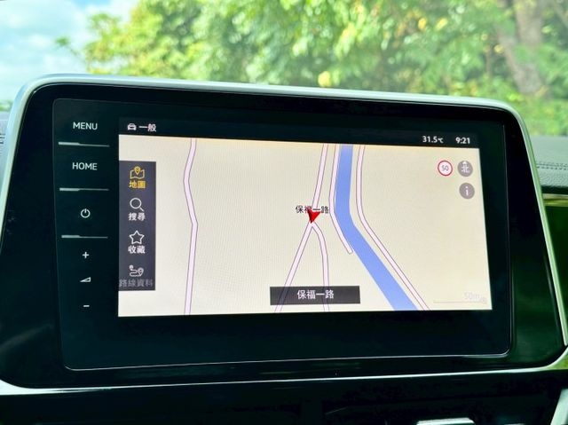 330TSi R-LINE 一手車實跑2萬4里程保證 ACC跟車 車道維持 自動停車輔助 駕駛座電動椅 全景天窗 盲點  第16張相片