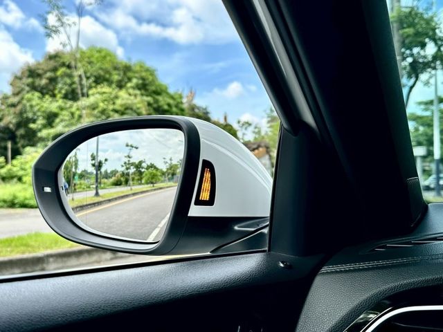 330TSi R-LINE 一手車實跑2萬4里程保證 ACC跟車 車道維持 自動停車輔助 駕駛座電動椅 全景天窗 盲點  第19張相片
