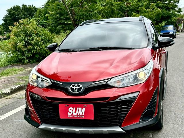 大鴨 CROSSOVER 一手車實跑7萬9里程保證 原廠影音主機 倒車顯影 衛星導航 抬頭顯示器 循跡防滑 7安  第1張相片