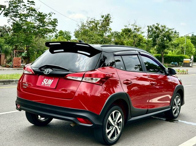 大鴨 CROSSOVER 一手車實跑7萬9里程保證 原廠影音主機 倒車顯影 衛星導航 抬頭顯示器 循跡防滑 7安  第3張相片