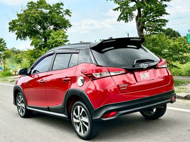 大鴨 CROSSOVER 一手車實跑7萬9里程保證 原廠影音主機 倒車顯影 衛星導航 抬頭顯示器 循跡防滑 7安  第4張相片