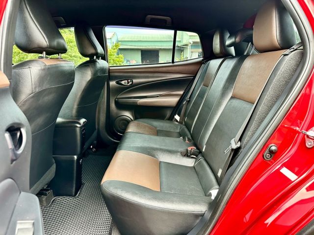 大鴨 CROSSOVER 一手車實跑7萬9里程保證 原廠影音主機 倒車顯影 衛星導航 抬頭顯示器 循跡防滑 7安  第7張相片