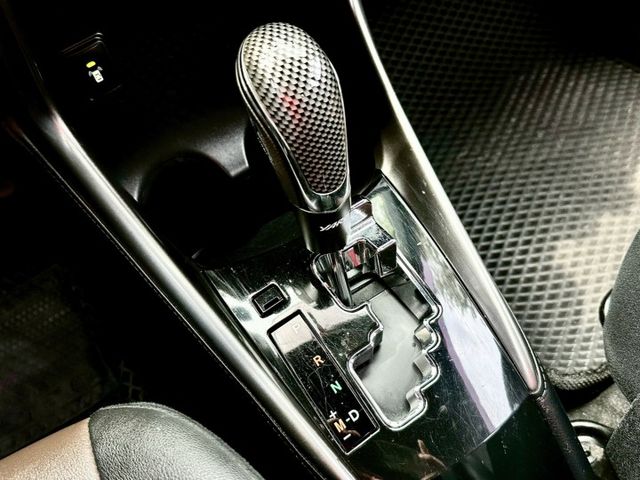 大鴨 CROSSOVER 一手車實跑7萬9里程保證 原廠影音主機 倒車顯影 衛星導航 抬頭顯示器 循跡防滑 7安  第17張相片