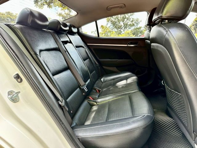 ELANTRA2.0 尊貴版 一手車實跑10萬8里程保證 6安 後座出風口 電折後視鏡  第8張相片