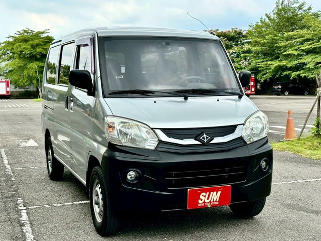 菱利1.3 五人座 廂車 一手車原廠紀錄實跑19萬5里程保證 後座空調  第2張相片