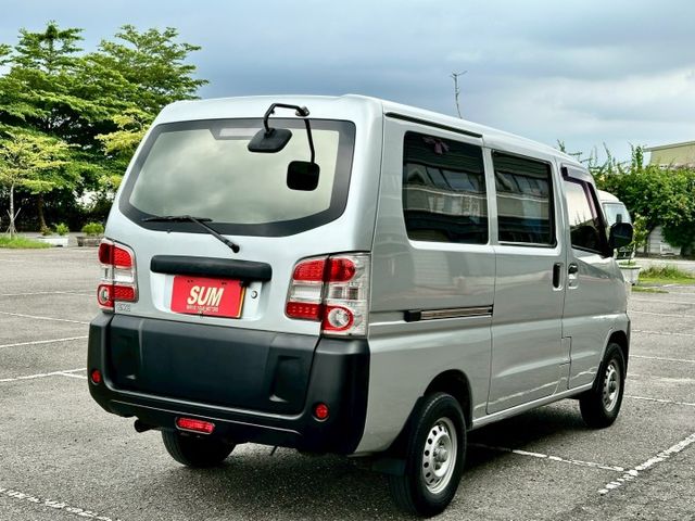 菱利1.3 五人座 廂車 一手車原廠紀錄實跑19萬5里程保證 後座空調  第3張相片