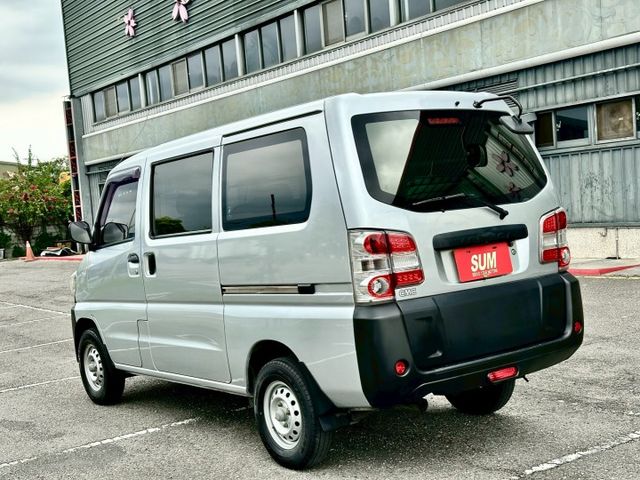 菱利1.3 五人座 廂車 一手車原廠紀錄實跑19萬5里程保證 後座空調  第4張相片