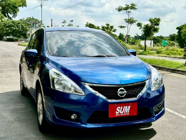 旗艦環景版 一手車原廠紀錄實跑13萬里程保證 IKEY 原廠影音主機 環景攝影 衛星導航 定速巡航 雙區恆溫  第2張相片