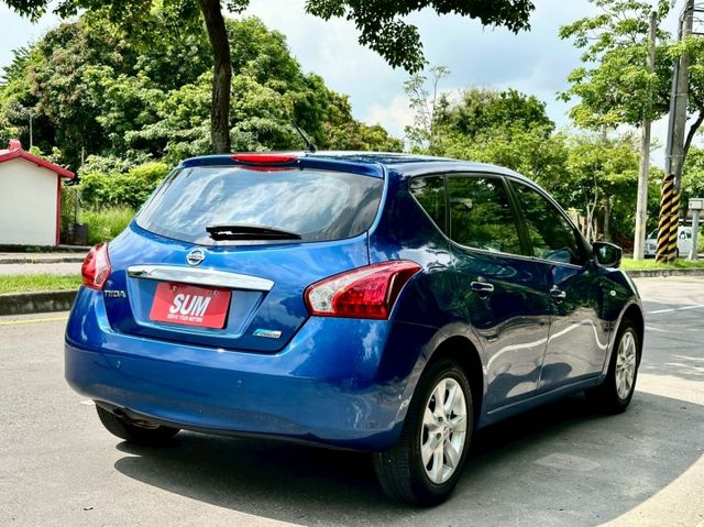 旗艦環景版 一手車原廠紀錄實跑13萬里程保證 IKEY 原廠影音主機 環景攝影 衛星導航 定速巡航 雙區恆溫  第3張相片